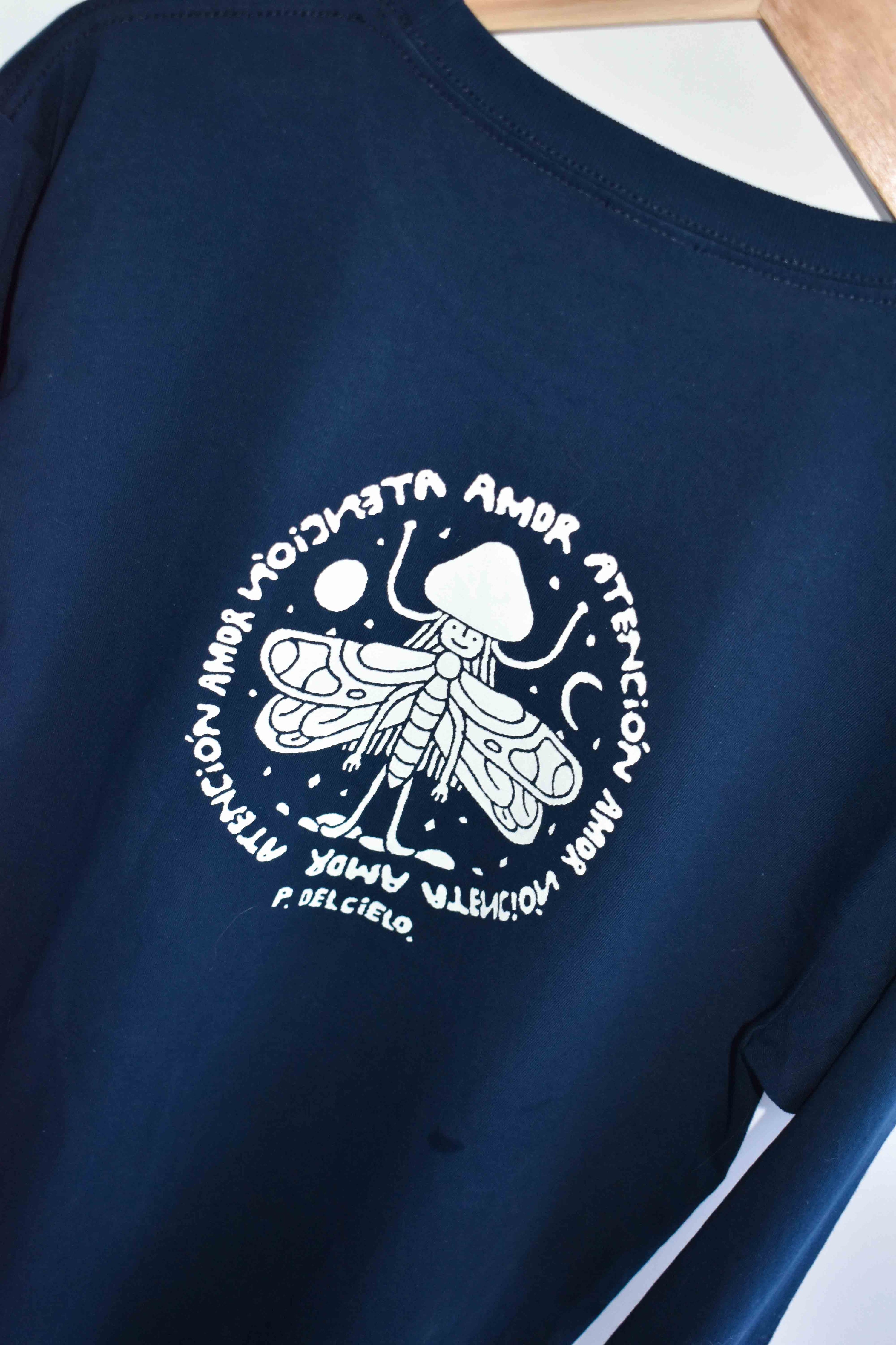 Polera «El amor no se trata tanto de dar o recibir»